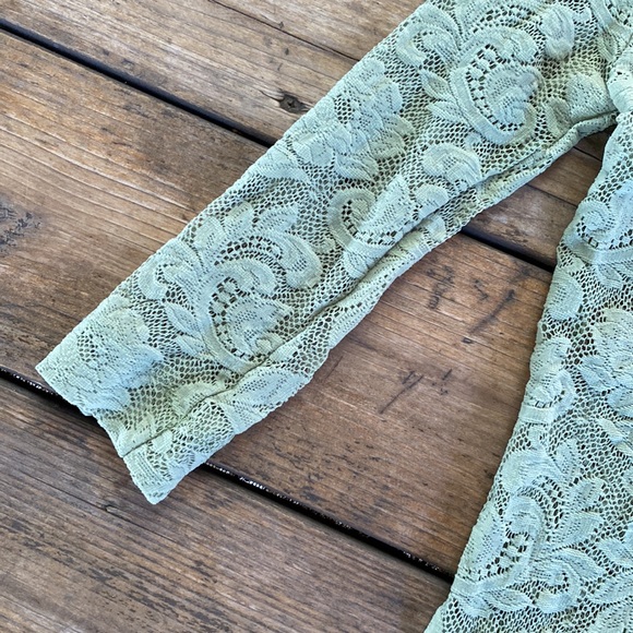 Vintage Three Dots Lace 3/4 Sleeve Top - Picture 4 of 11